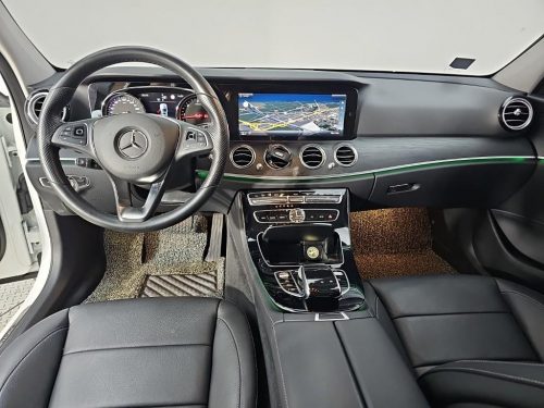 벤츠 E-클래스 W213 E220d 아방가르드 사진 5