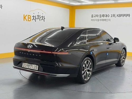 현대 그랜저 (GN7) 가솔린 2.5 2WD 사진 모두보기