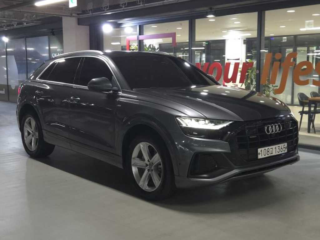 아우디 Q8 45 TDI 콰트로 프리미엄