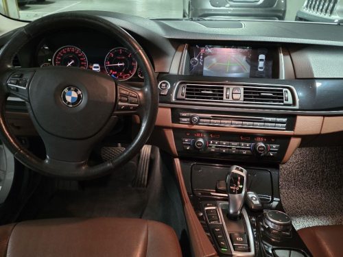 BMW 5시리즈 (F10) 520d xDrive M 에어로다이나믹 사진 7