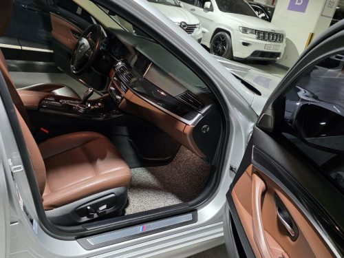 BMW 5시리즈 (F10) 520d xDrive M 에어로다이나믹 사진 19