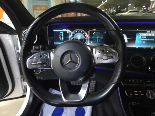 벤츠 E-클래스 W213 E350 4MATIC AMG LINE 사진 9