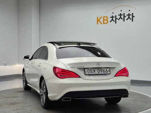 벤츠 CLA클래스 CLA 200d 사진 2