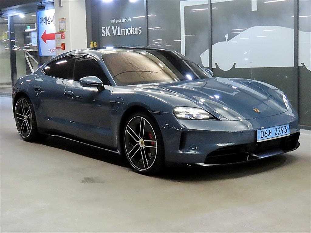 포르쉐 타이칸 GTS