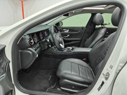 벤츠 E-클래스 W213 E220d 아방가르드 사진 11