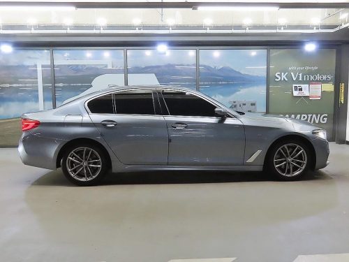 BMW 5시리즈 (G30) 520d xDrive M 스포츠 플러스 사진 3