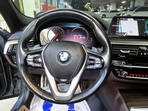 BMW 5시리즈 (G30) 520d xDrive M 스포츠 플러스 사진 8