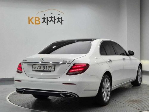 벤츠 E-클래스 W213 E300 4MATIC 익스클루시브 사진 3