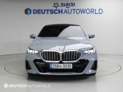 BMW 5시리즈 (G60) 520i 사진 3