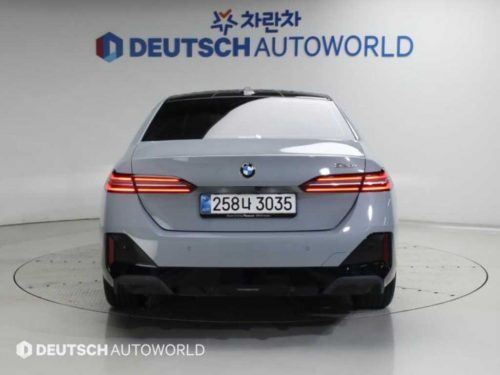 BMW 5시리즈 (G60) 520i 사진 모두보기