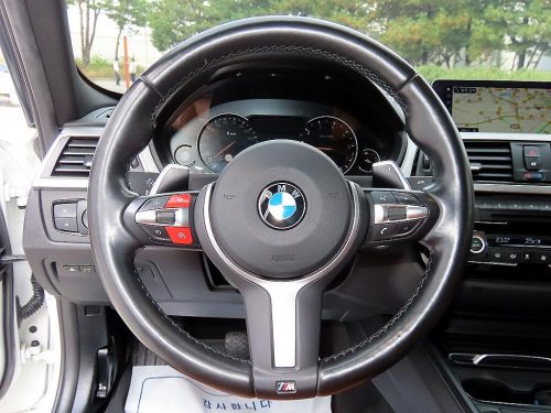 BMW 3시리즈 (F30) 330i M 스포츠 쉐도우 사진 9