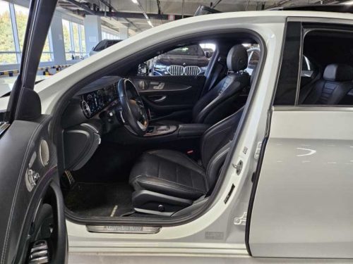 벤츠 E-클래스 W213 E350 4MATIC AMG LINE 사진 10