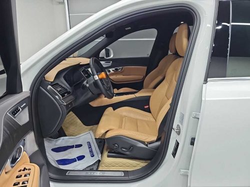 볼보 XC90 2세대 2.0 B6 AWD 사진 11
