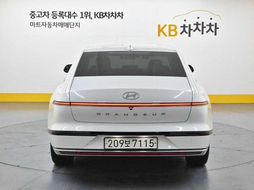 현대 그랜저 (GN7) 가솔린 2.5 2WD 사진 3