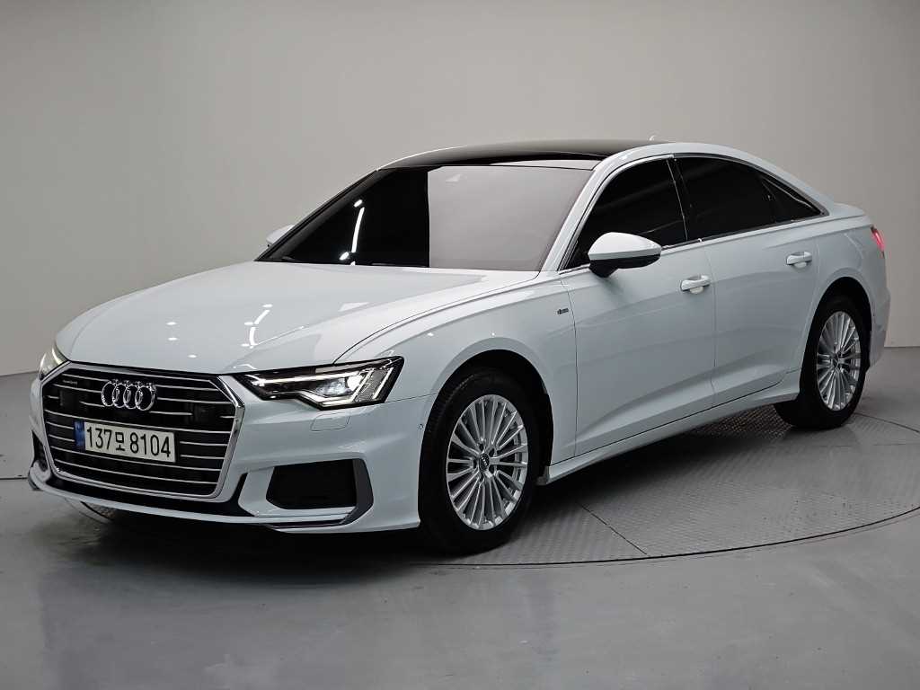 아우디 A6 (C8) 45 TFSI 콰트로 프리미엄