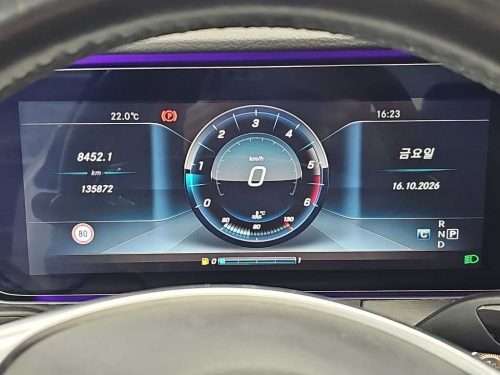 벤츠 E-클래스 W213 E220d 쿠페 사진 6