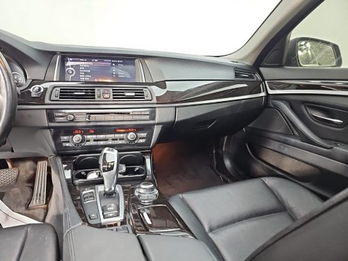 BMW 5시리즈 (F10) 520d 사진 10