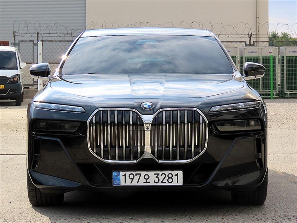 BMW 7시리즈 (G70) 740i sDrive M 스포츠