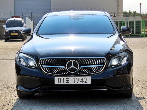 벤츠 E-클래스 W213 E300 4MATIC 아방가르드