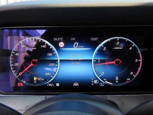 벤츠 E-클래스 W213 E220d 4MATIC AMG라인 사진 9