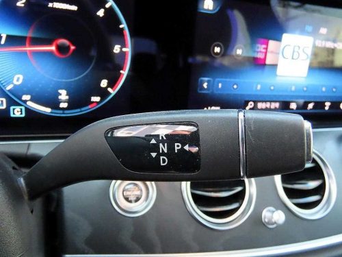 벤츠 E-클래스 W213 E220d 4MATIC AMG라인 사진 11