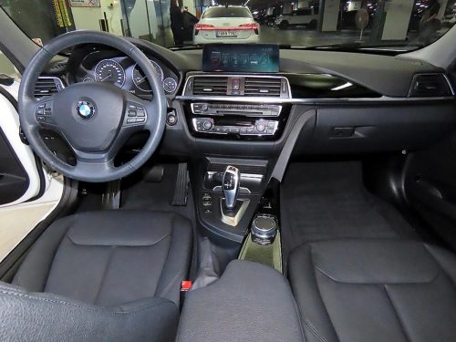 BMW 3시리즈 (F30) 320d xDrive 사진 10