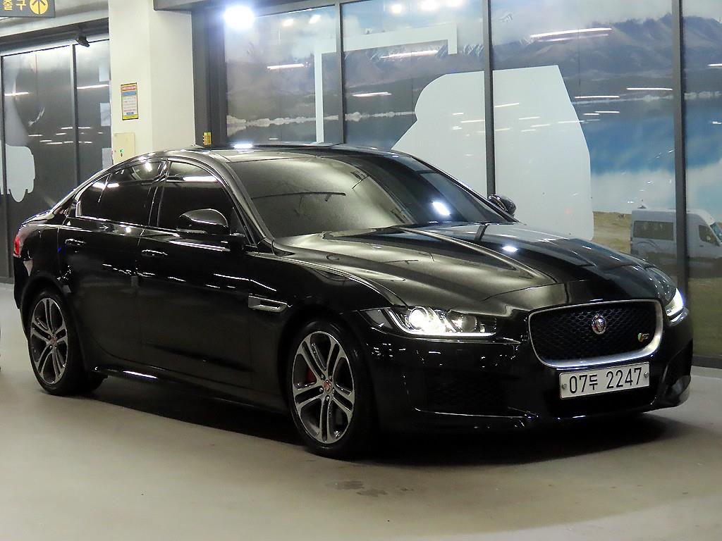 재규어 XE 3.0 SC S