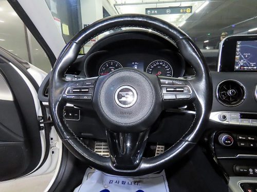 기아 스팅어 가솔린 2.0 터보 AWD 사진 8