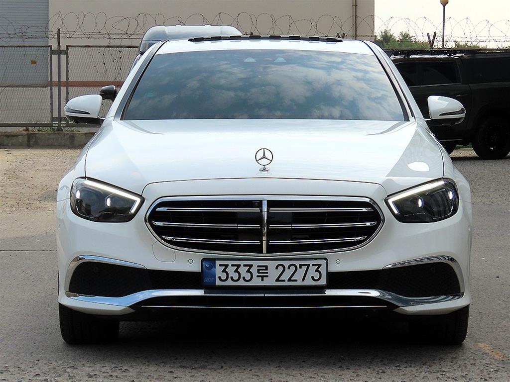 벤츠 E-클래스 W213 E300e 4MATIC 익스클루시브