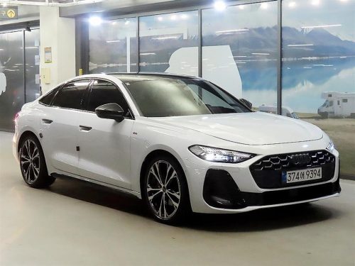 아우디 A5 (B10) 40 TFSI 콰트로 S-라인 블랙 에디션