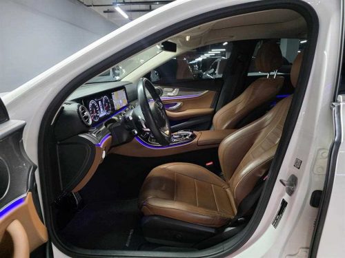 벤츠 E-클래스 W213 E300 4MATIC AMG LINE 사진 모두보기
