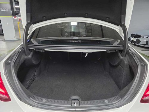 벤츠 E-클래스 W213 E300 4MATIC AMG LINE 사진 20