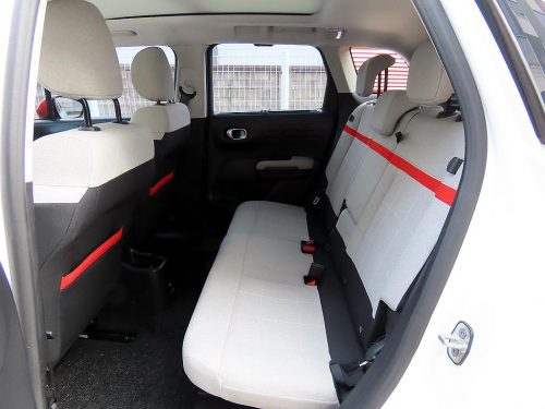 시트로엥 C3 에어크로스 1.5 샤인 사진 6