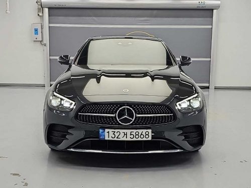 벤츠 E-클래스 W213 E220d 4MATIC AMG라인 사진 2