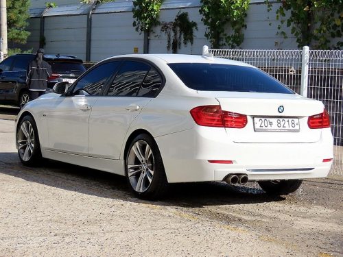 BMW 3시리즈 (F30) 320d 스포츠 사진 3