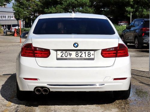 BMW 3시리즈 (F30) 320d 스포츠 사진 모두보기