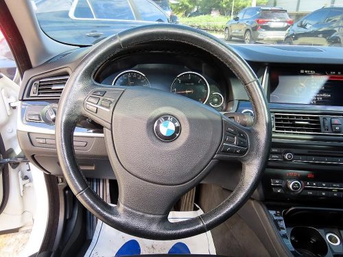 BMW 5시리즈 (F10) 520d xDrive 사진 8
