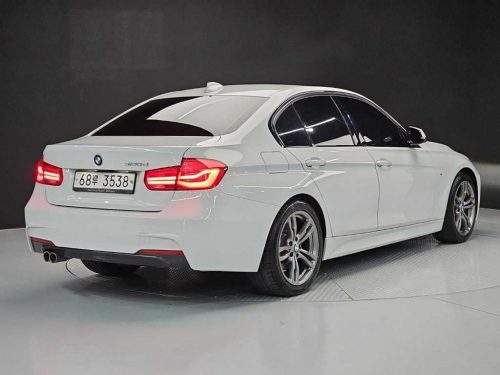 BMW 3시리즈 (F30) 320d 사진 4