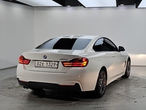 BMW 4시리즈 (F32) 420d 쿠페 M 스포츠 사진 모두보기
