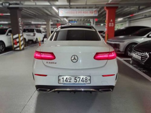 벤츠 E-클래스 W213 E220d 쿠페 사진 2