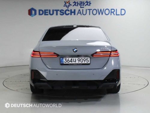 BMW 5시리즈 (G60) 520i 사진 4