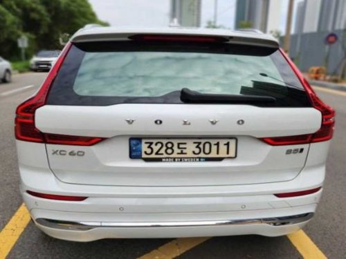 볼보 XC60(2세대) B5 AWD 인스크립션 사진 2