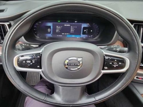 볼보 XC60(2세대) B5 AWD 인스크립션 사진 모두보기