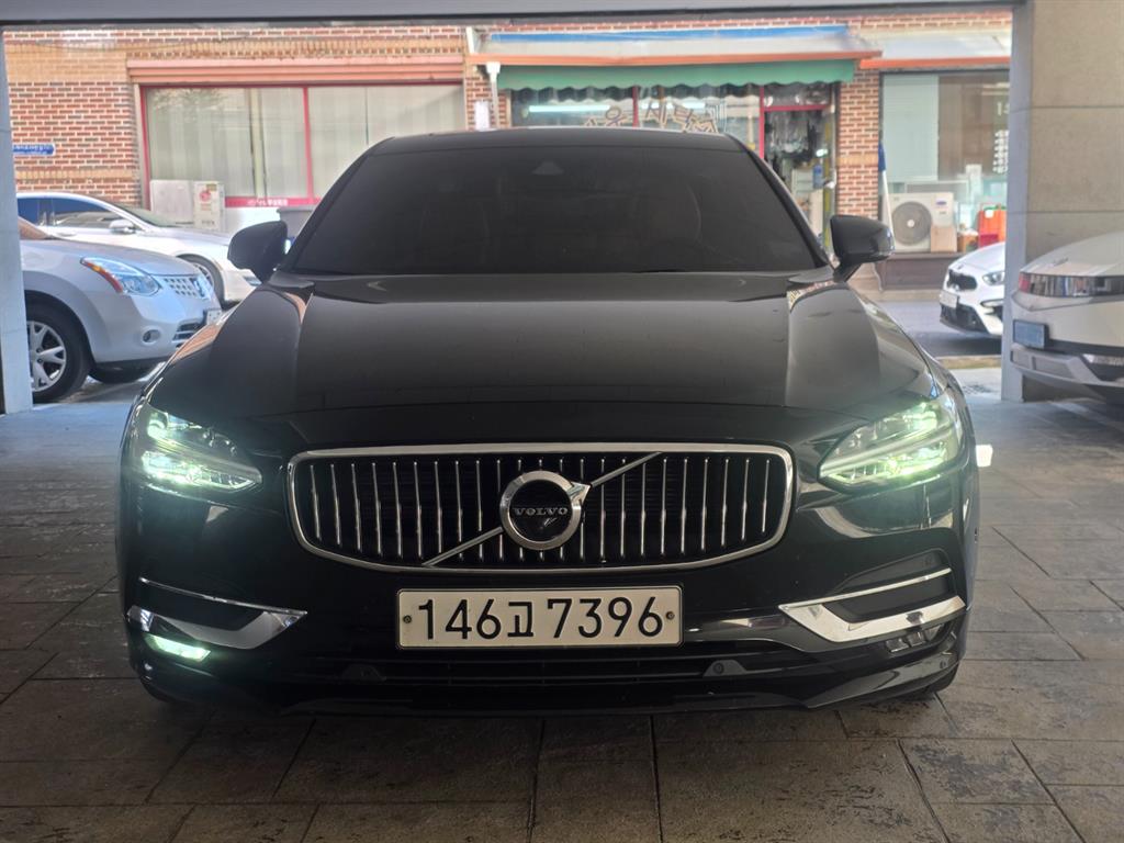 볼보 S90 D5 AWD 인스크립션