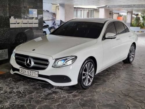 벤츠 E-클래스 W213 E300 4MATIC 아방가르드