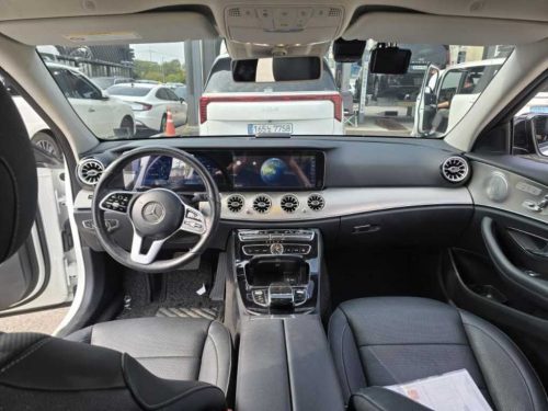 벤츠 E-클래스 W213 E300 AMG LINE 사진 11