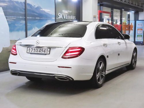 벤츠 E-클래스 W213 E300 아방가르드 사진 모두보기